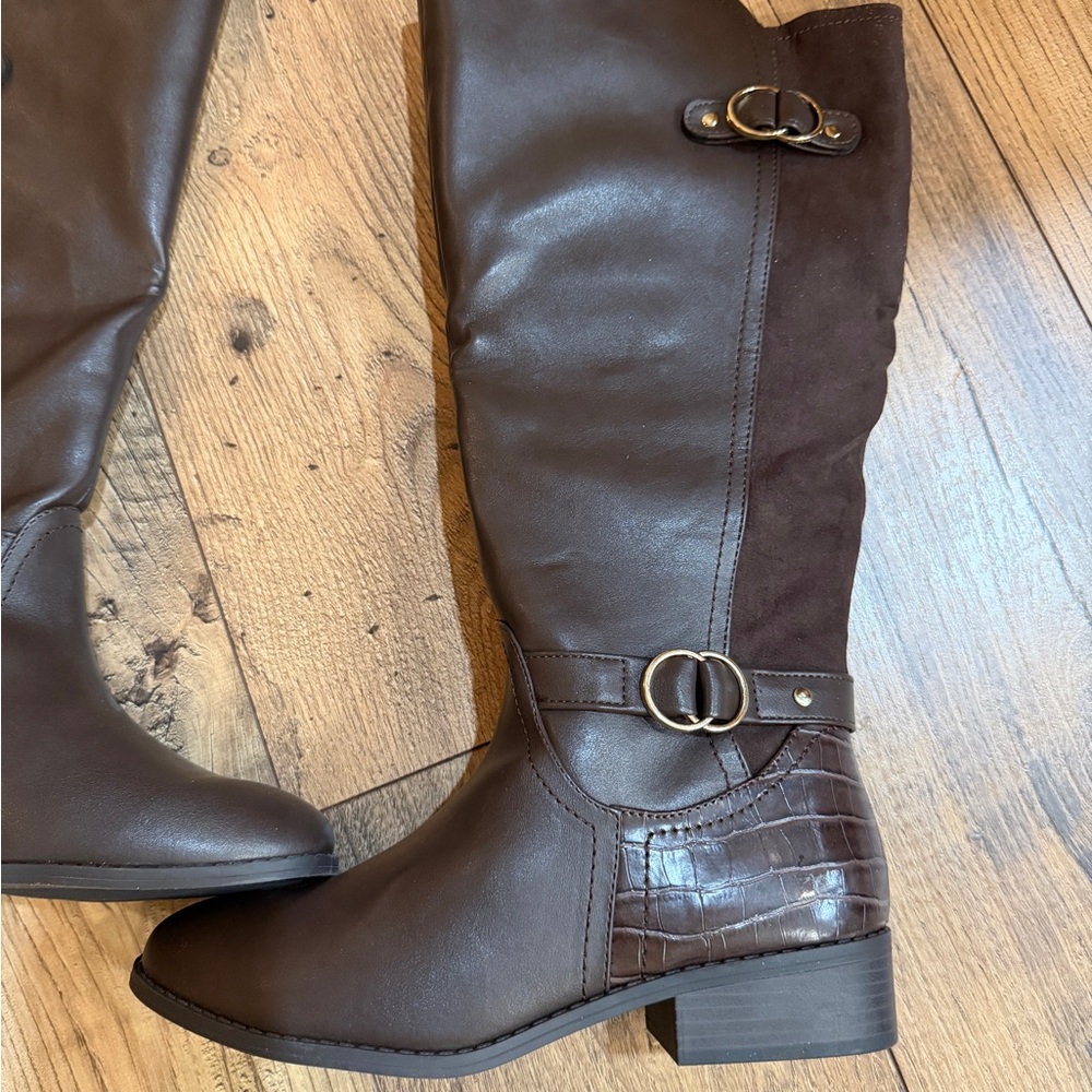 Ladies 8.5 Elegant Brown Knee-High Boots Karen Scott NEW